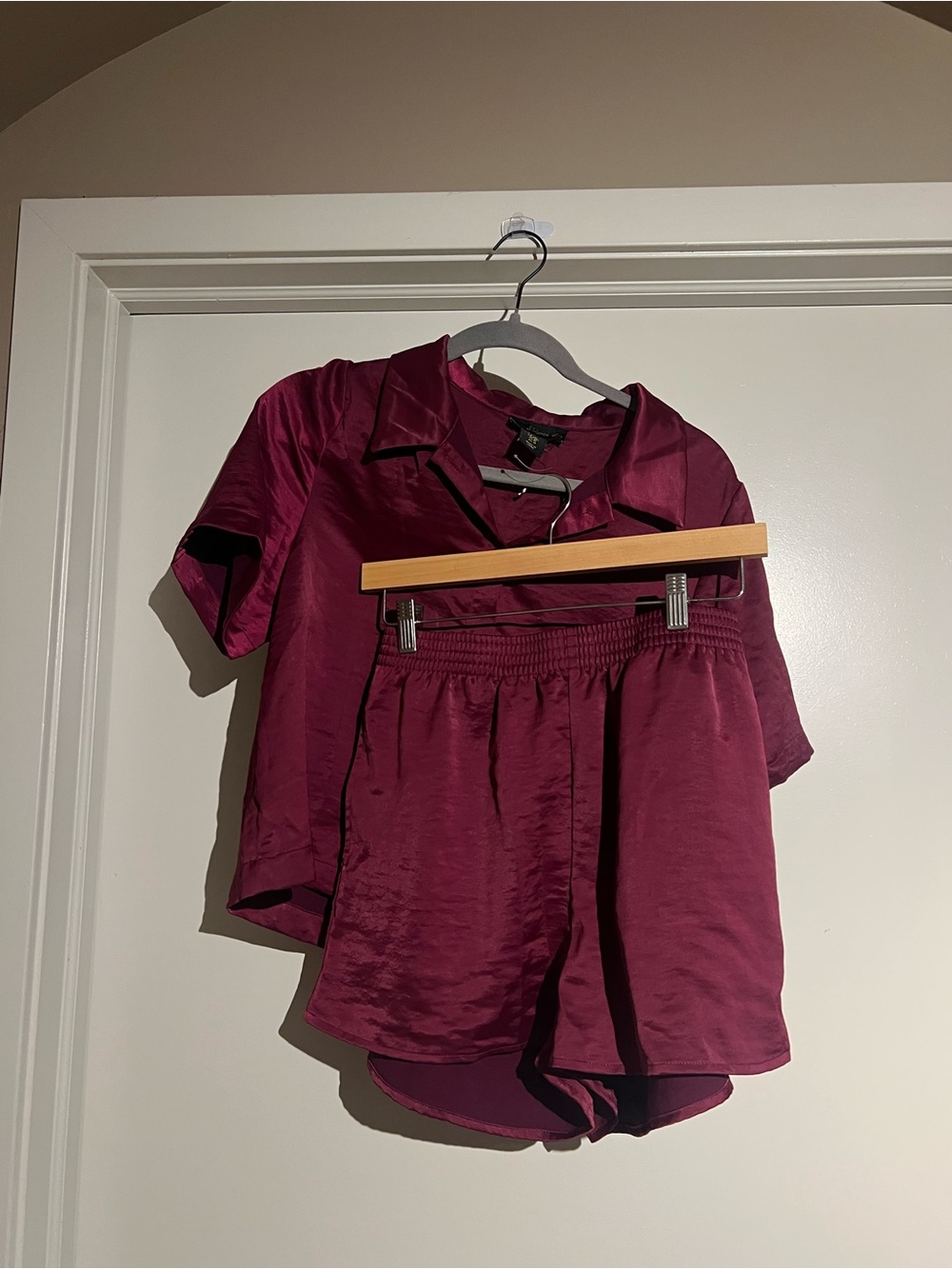 House of Harlow 1960 Girls Satin Short Set in Berry Plum